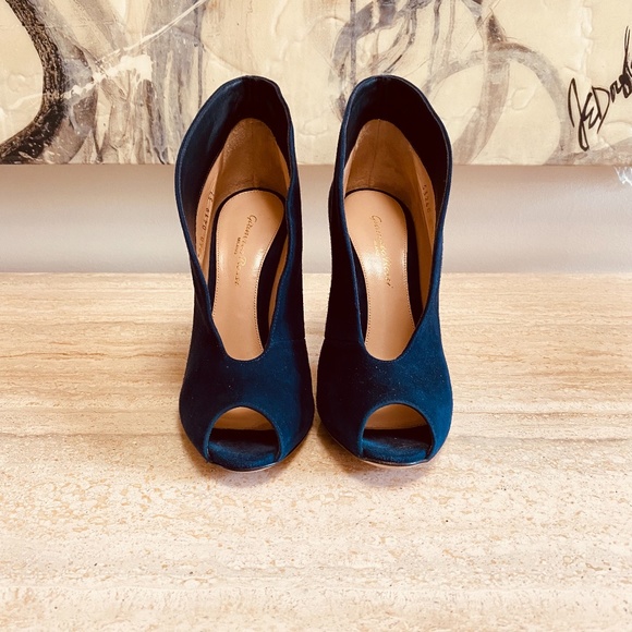 Gianvito Rossi Suede Peep Toe Heels 6.5 - Picture 2 of 6